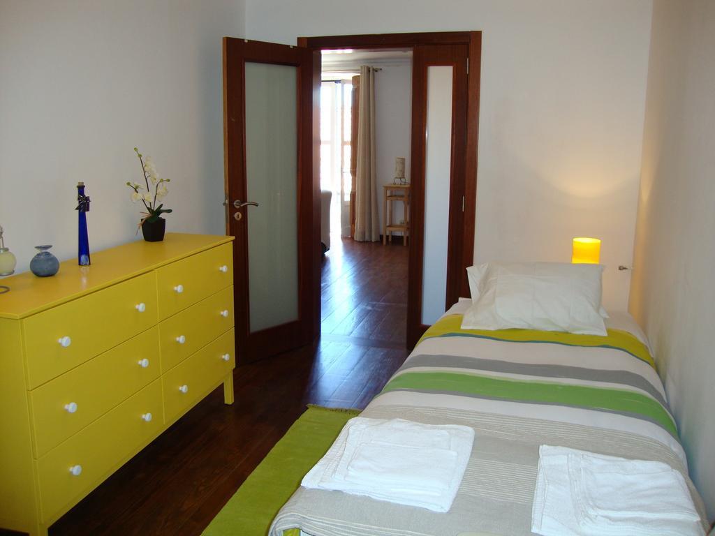 Simply Bairro Alto Apartment Lisbon Room photo